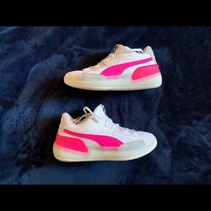 PUMA CLYDE COURT BASKETBALL (GS) 5.5 SZ (W) 7